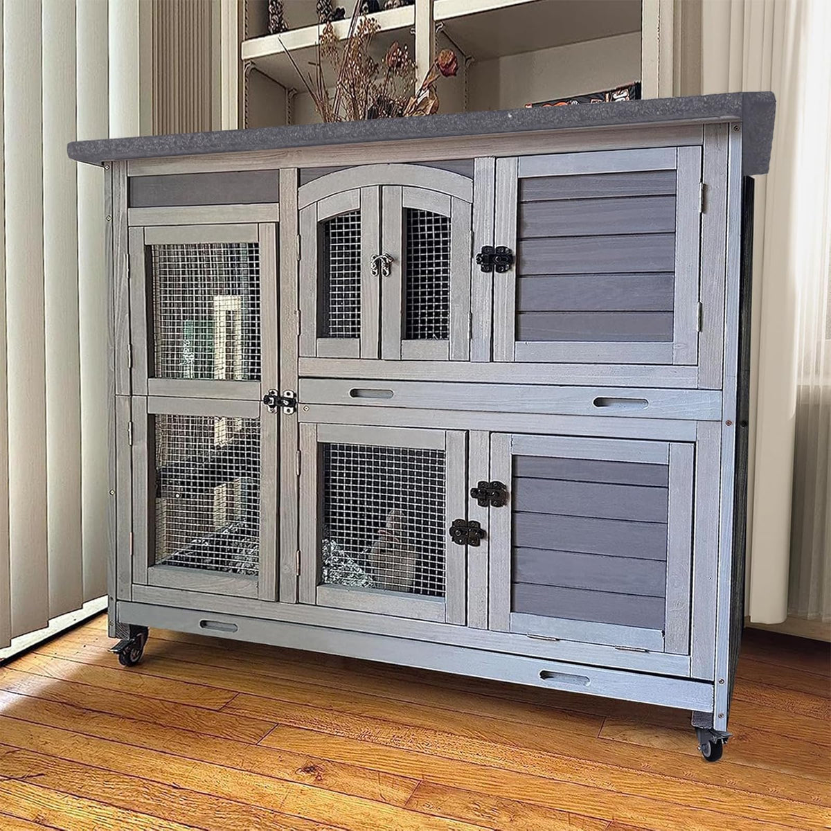 Rabbit Hutch with Plastic Tray H6721